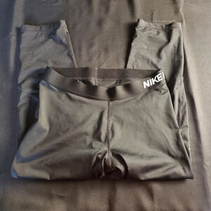 Nike‎ Dri-fit Cropped Black Leggings Large